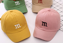 戴帽子臉部必須有視覺要點(diǎn)